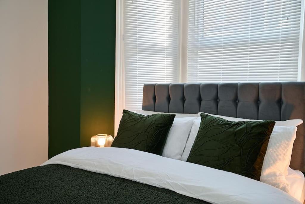 Fabulous 3 Bed Nw London Apartment With Private Garden 외부 사진