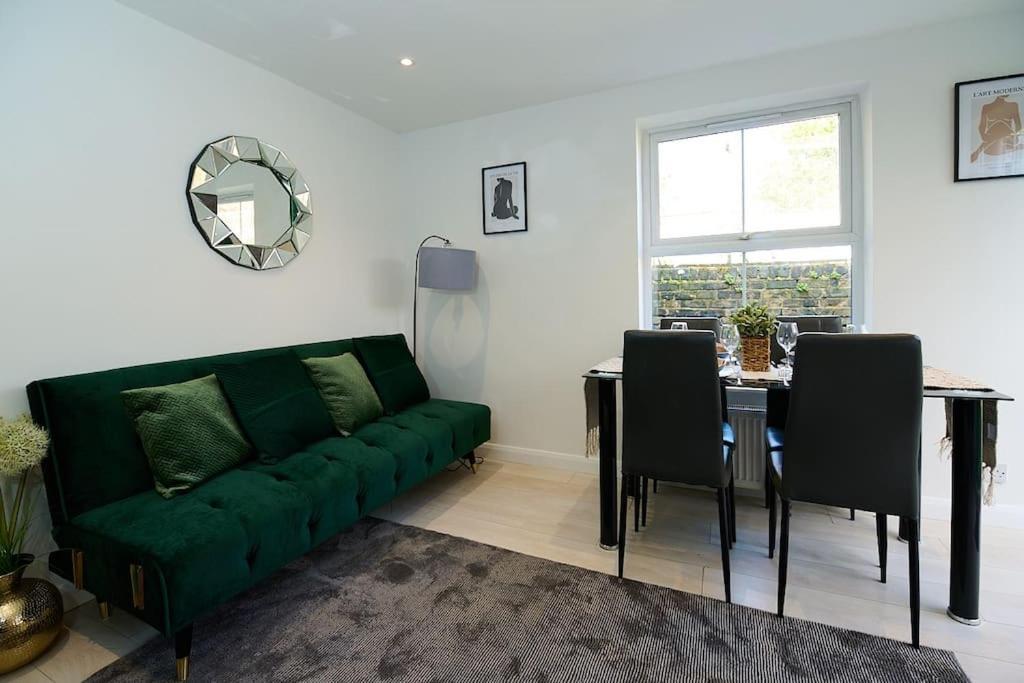 Fabulous 3 Bed Nw London Apartment With Private Garden 외부 사진