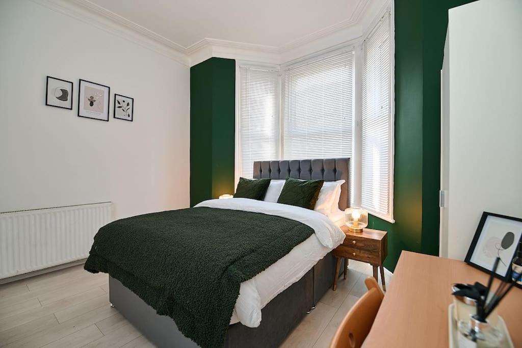 Fabulous 3 Bed Nw London Apartment With Private Garden 외부 사진